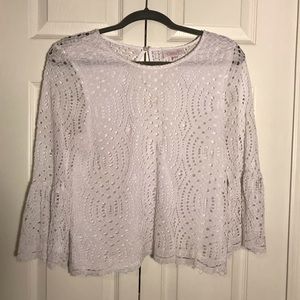 White lace trumpet sleeve top • size M